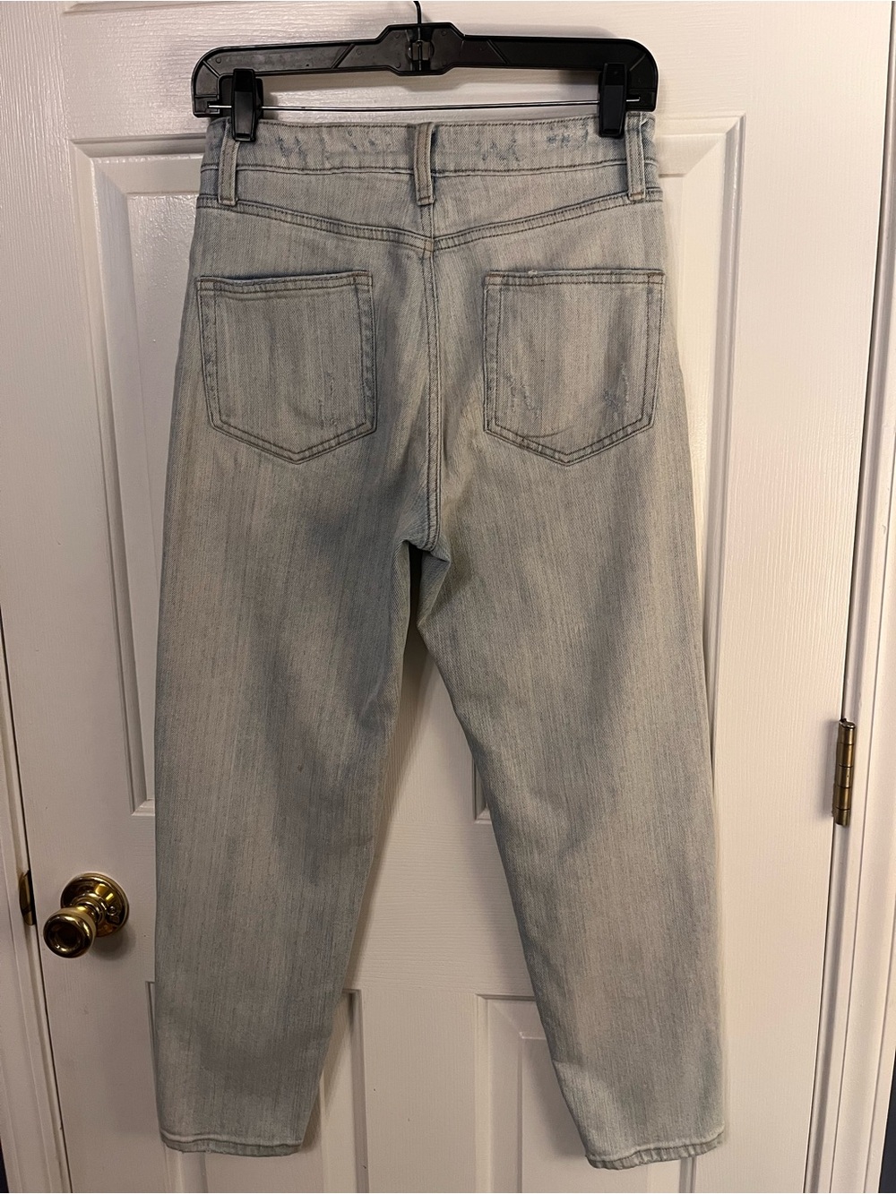 Women High Rise Mom Jean Sz 2 Wild Fable Very Distressed Light Wash Tapered Ankl